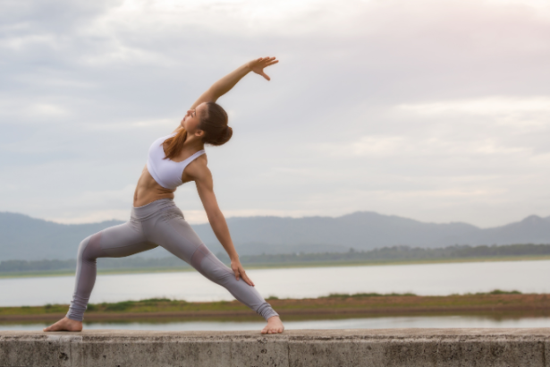 Gustavo Luíz Guilherme Pinto mostra como a prática do yoga pode ser a chave para o equilíbrio entre corpo e mente.