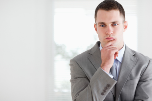 Matheus Vinicius Voigt mostra como integrar energias renováveis em projetos elétricos industriais sustentáveis.