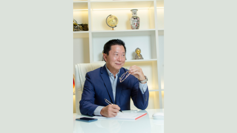 Milton Seigi Hayashi analisa os impactos da cirurgia plástica na autoestima e qualidade de vida.