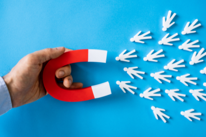 Para Alfredo Moreira Filho, liderar pelo exemplo discreto significa demonstrar, com atitudes consistentes no dia a dia, a força silenciosa que move equipes inteiras.